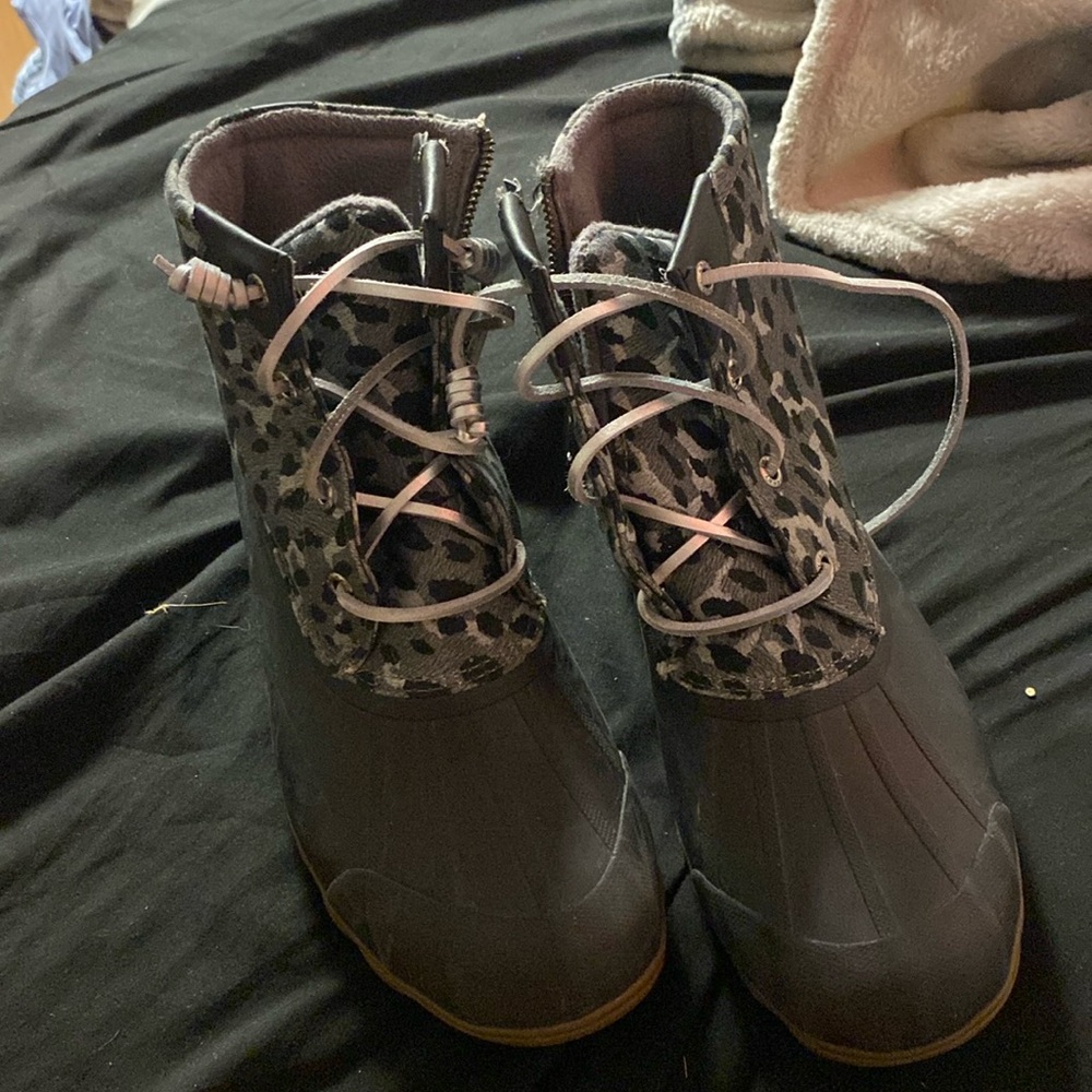 Sperrys cheetah print duck boots